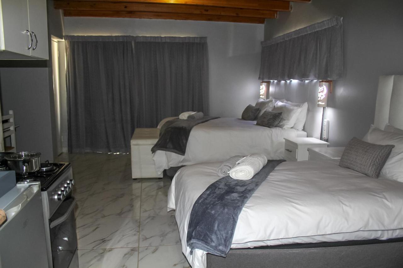 Villa La Sola B&B And Self-Catering Boksburg Exteriör bild
